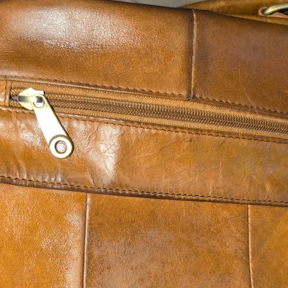 World Korea Brown Leather Messenger Bag for Men